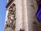 Arc de triomphe de l'Etoile, Paris, Place Charles de Gaulle, la résistance de 1814, sculptures au pilier gauche de l'Arc de Triomphe, vu depuis l'avenue des Champs Elysées