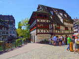 Little France, Tanners house, Maison des Tanneurs (French), Gerwerstub (Alsatian), timber frame house on the bank of the river Ill, built in 1572