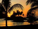 Inoubliables couchers de soleil, aux Seychelles, côte ouest de l'île principale Mahé