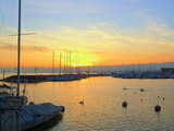 Coucher de soleil sur le port d'Ouchy, Lausanne, Suisse, mars 2009, image HDR